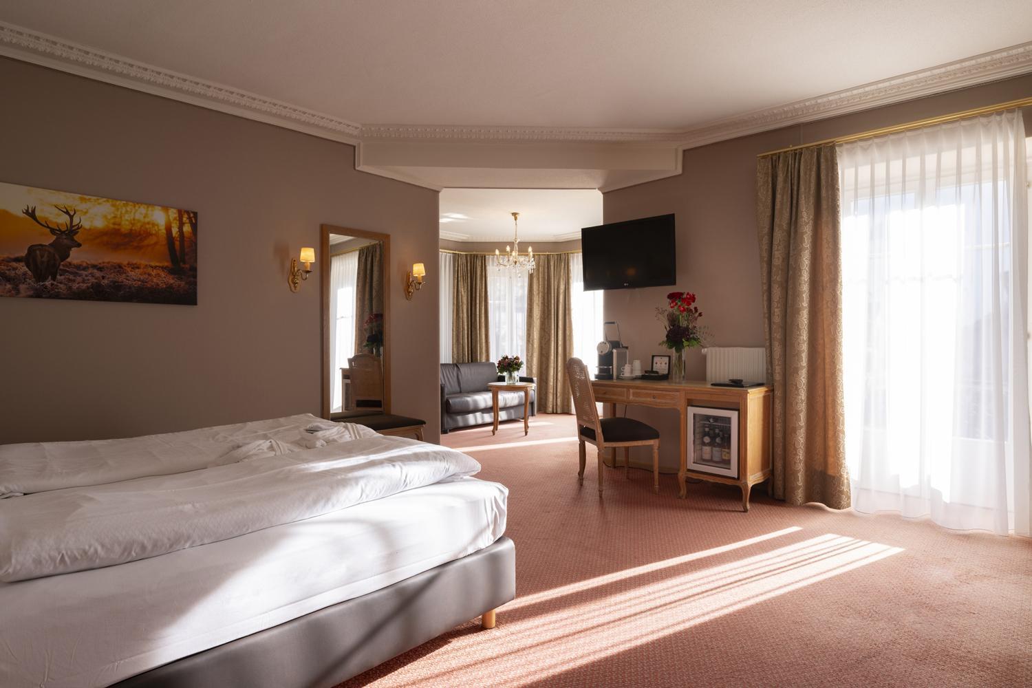 جناح جونيور ديلوكس بسرير كينج، Grand Hotel Beau Rivage 3/10