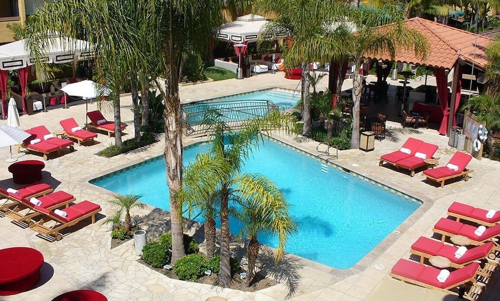 Atrium Hotel at Orange County Airport 1/61