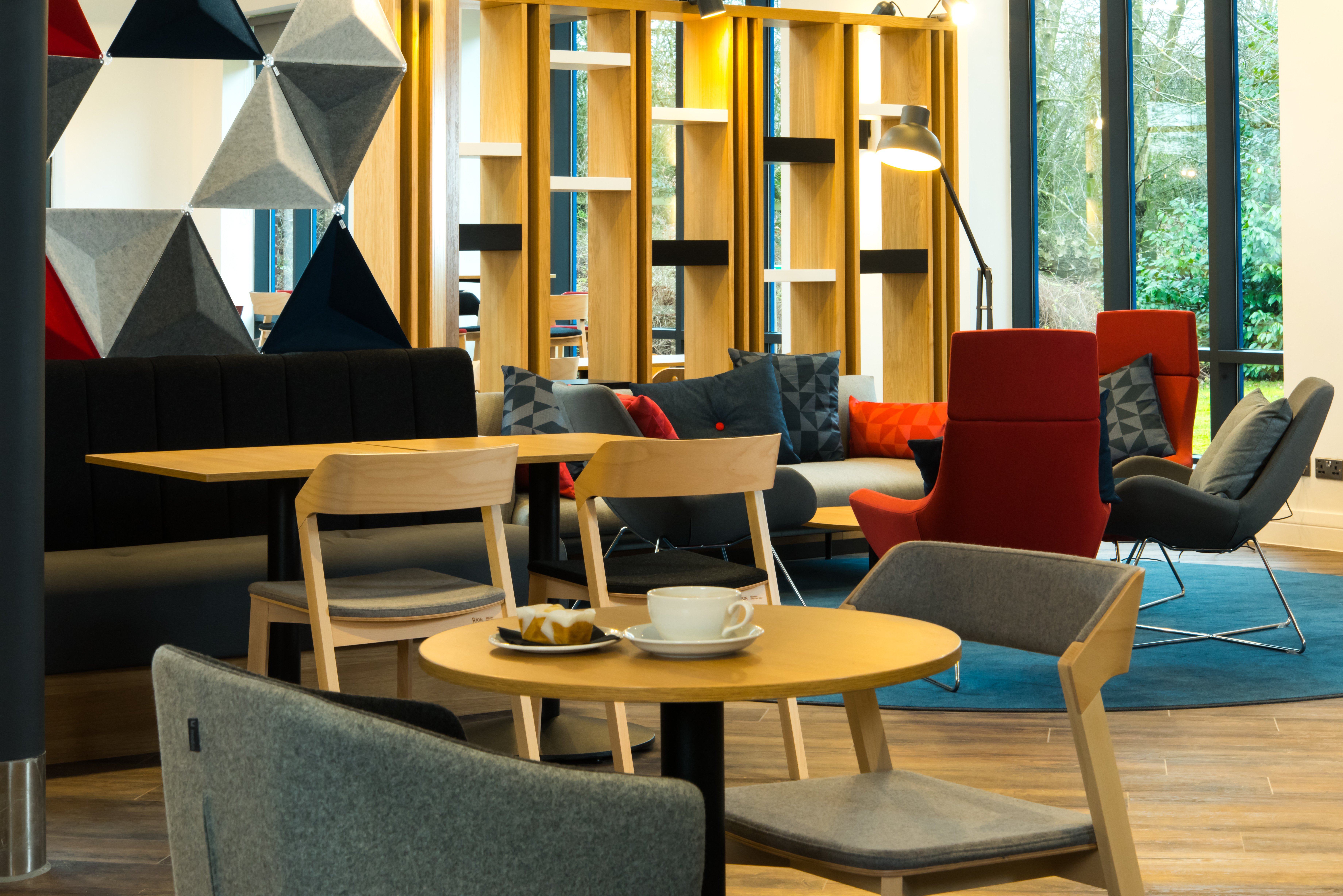 HOLIDAY INN EXPRESS BIRMINGHAM NEC 46/73