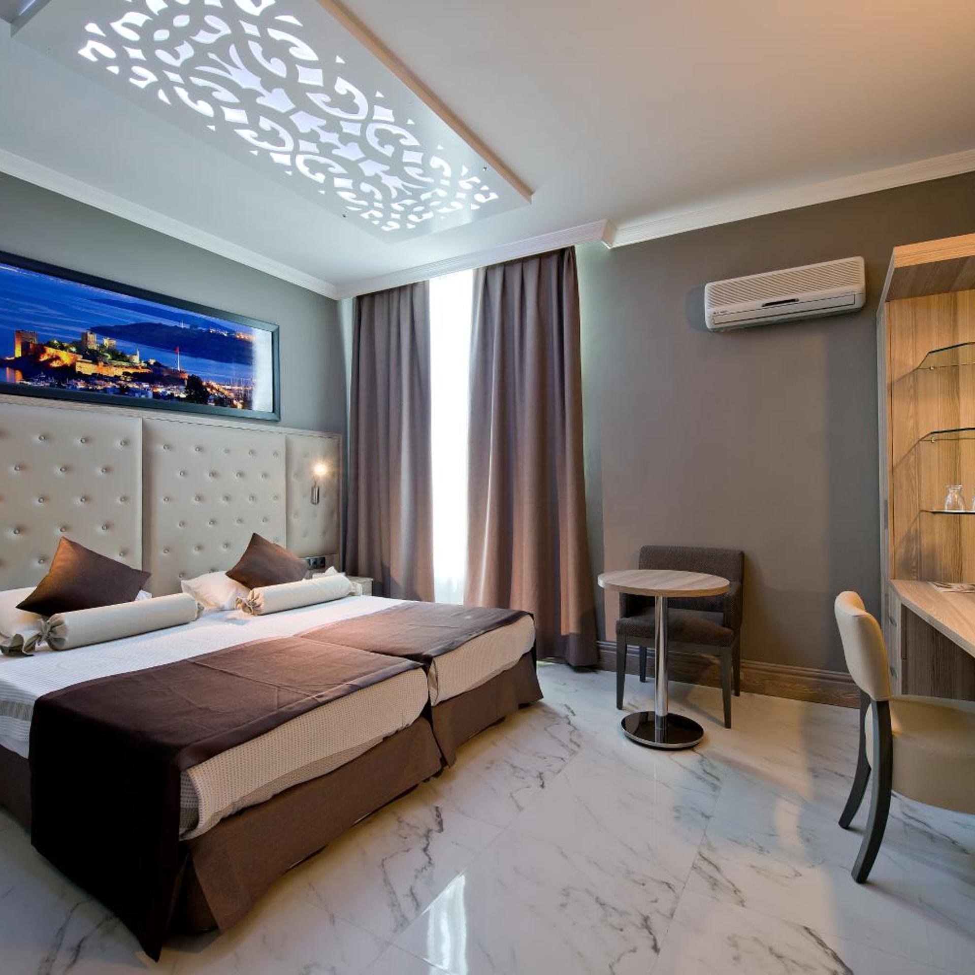 Economy, No Balcony