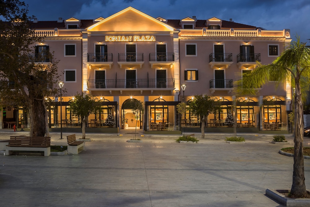Ionian Plaza Hotel 2/50