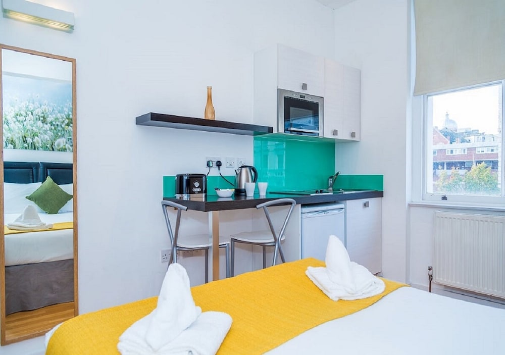 Hyde Park Executive Apartments 24/41