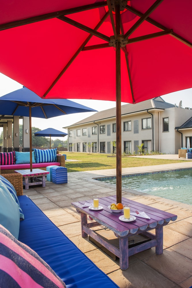 The Urban Hotel 36/37