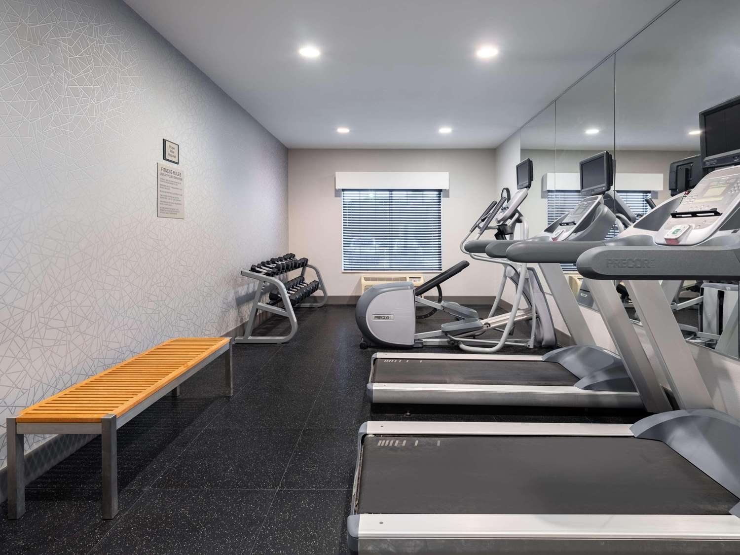 Country Inn & Suites by Radisson Maumee - Toledo 9/13