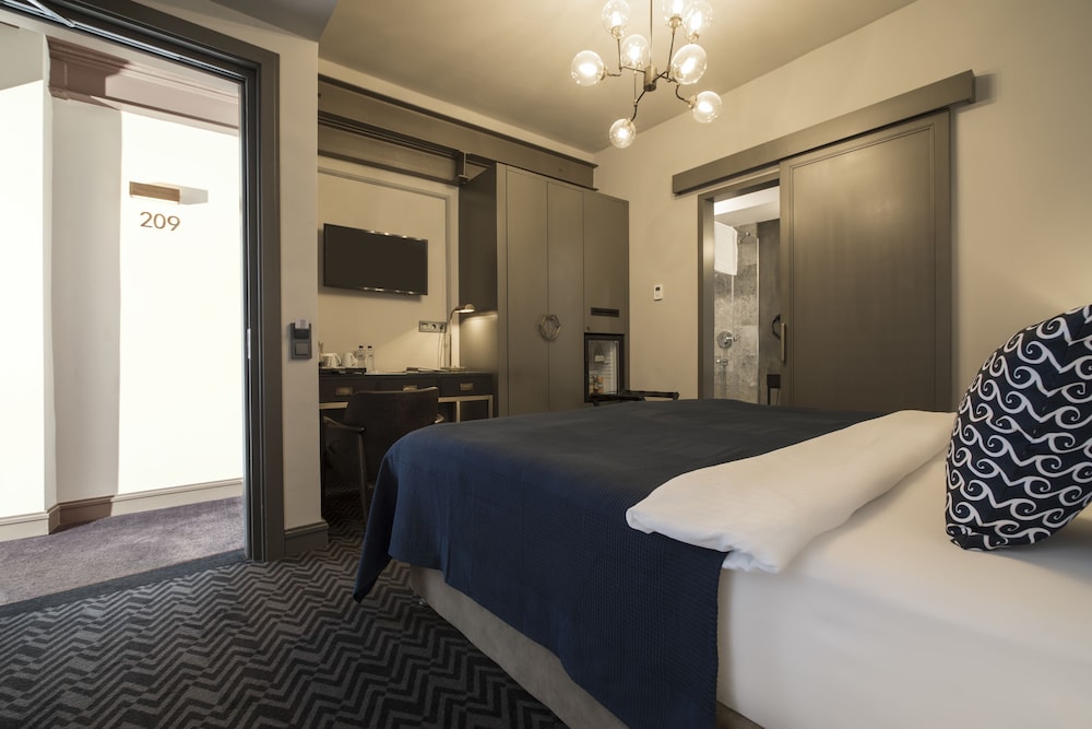 Nabu Hotel 25/69