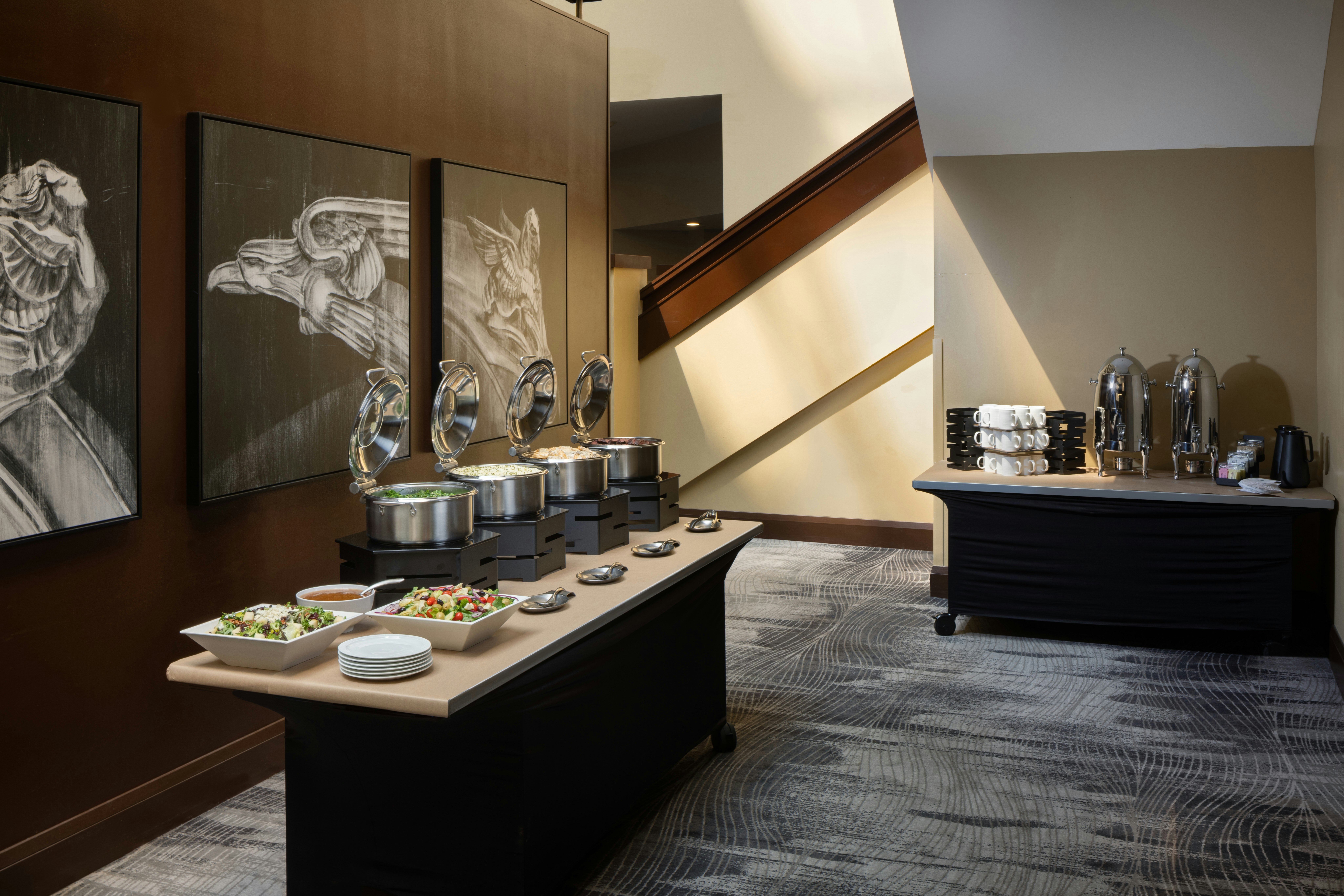Embassy Suites by Hilton Detroit Troy Auburn Hills 77/77
