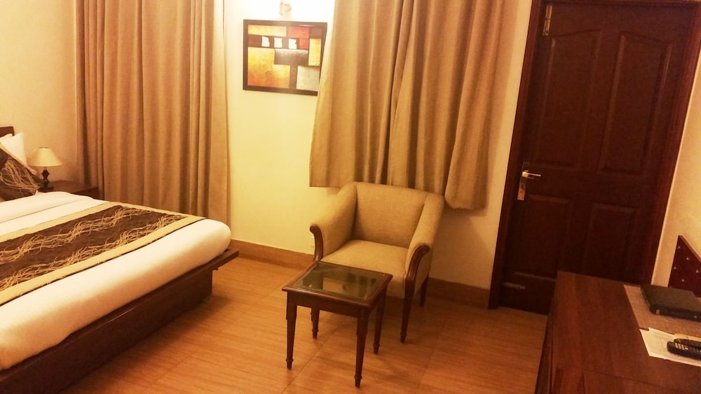 غرفة ديلوكس بسريرين منفصلين، Tavisha Villa Gurgaon 4/6