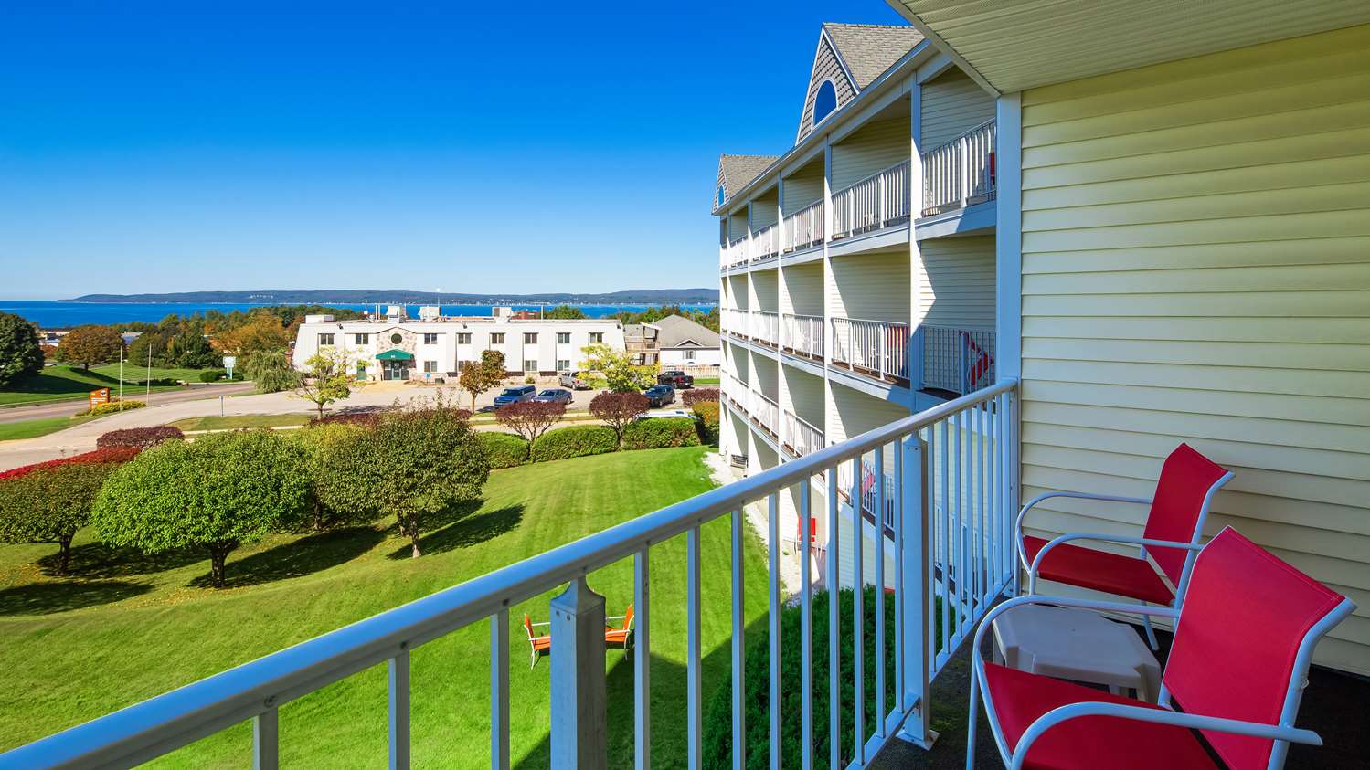 Apple Tree Inn, SureStay Collection by Best Western 12/13