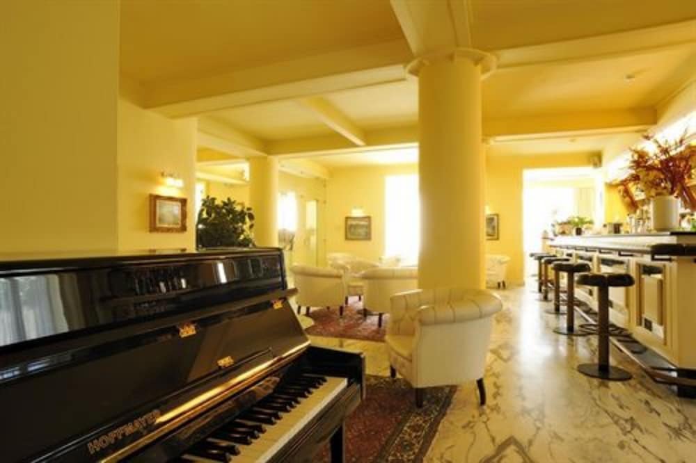 Grand Hotel Mediterranee 45/64