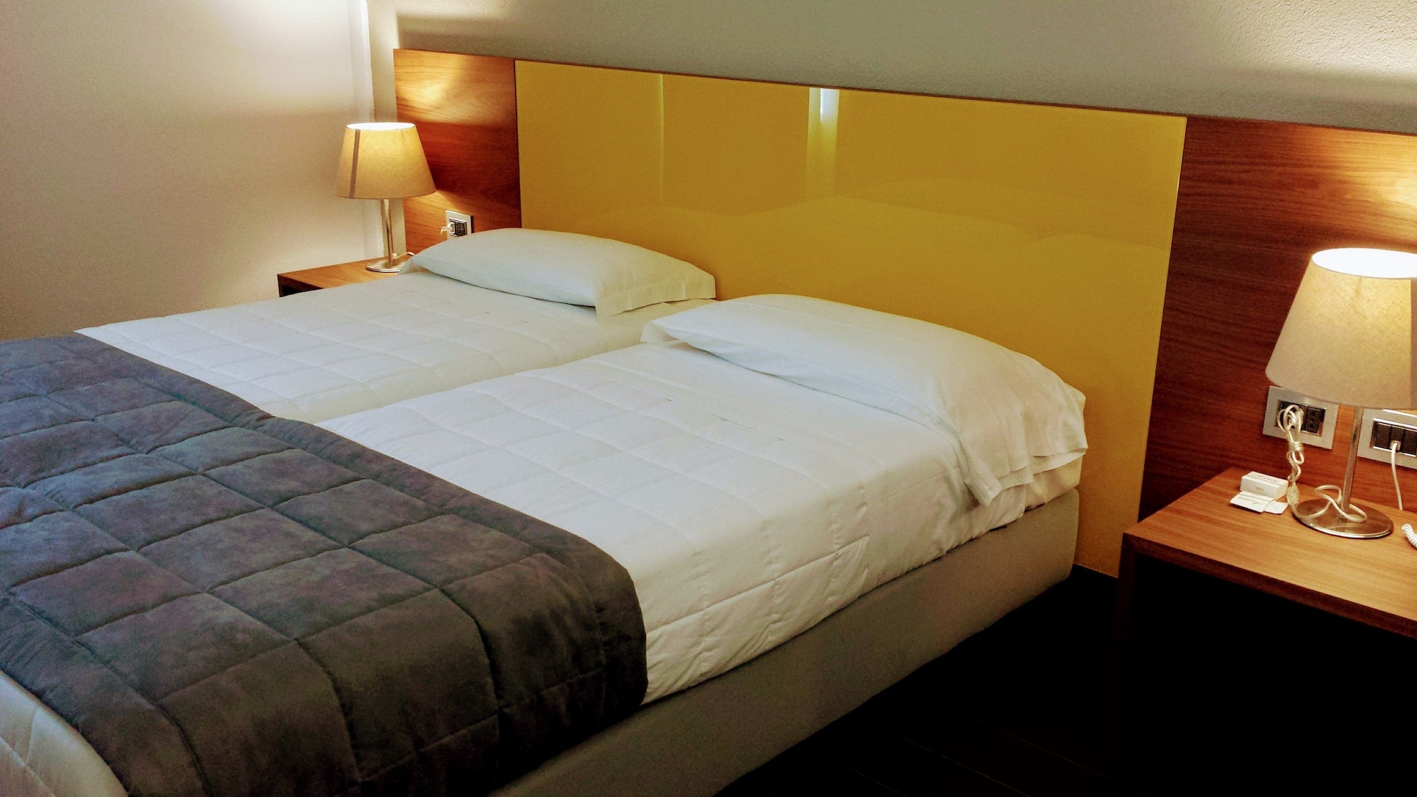 DELUXE, SINGLE, DOUBLE BED