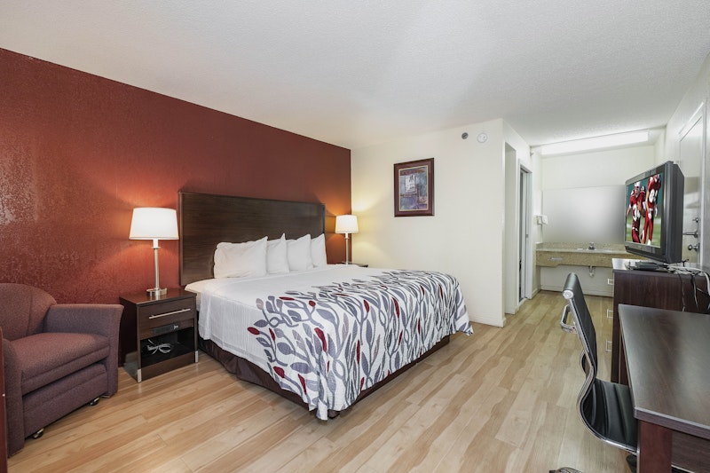 Red Roof Inn and Suites Rome 6/14
