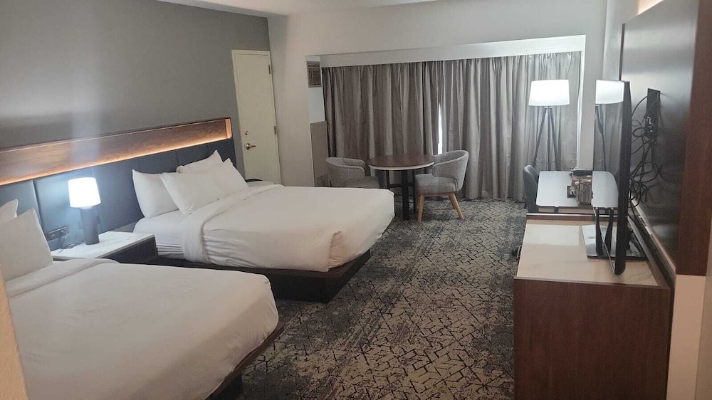 The Plaza Hotel Columbus at Capital Square 14/50