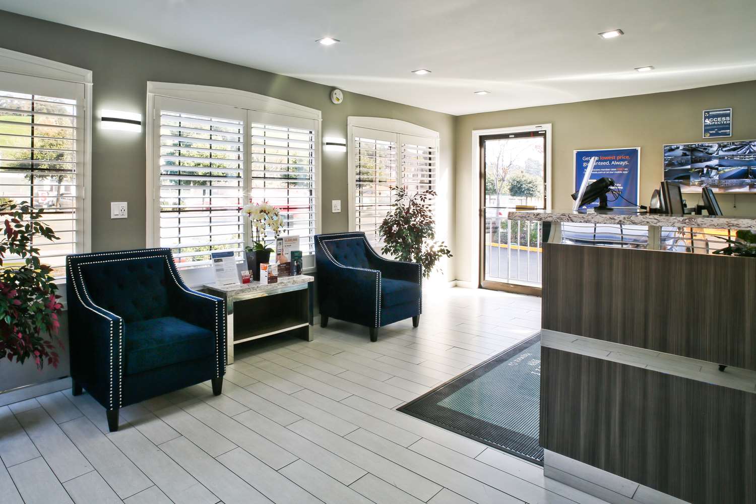 Bay Area Inn & Suites 21/28