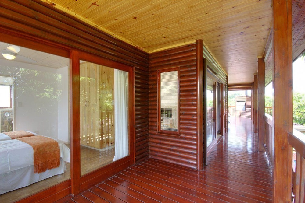Monzi Safari Lodge 13/69