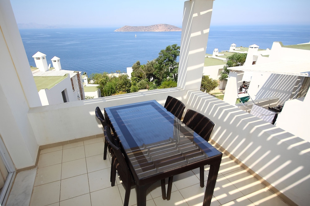 Vega Aparts & Residences 15/50