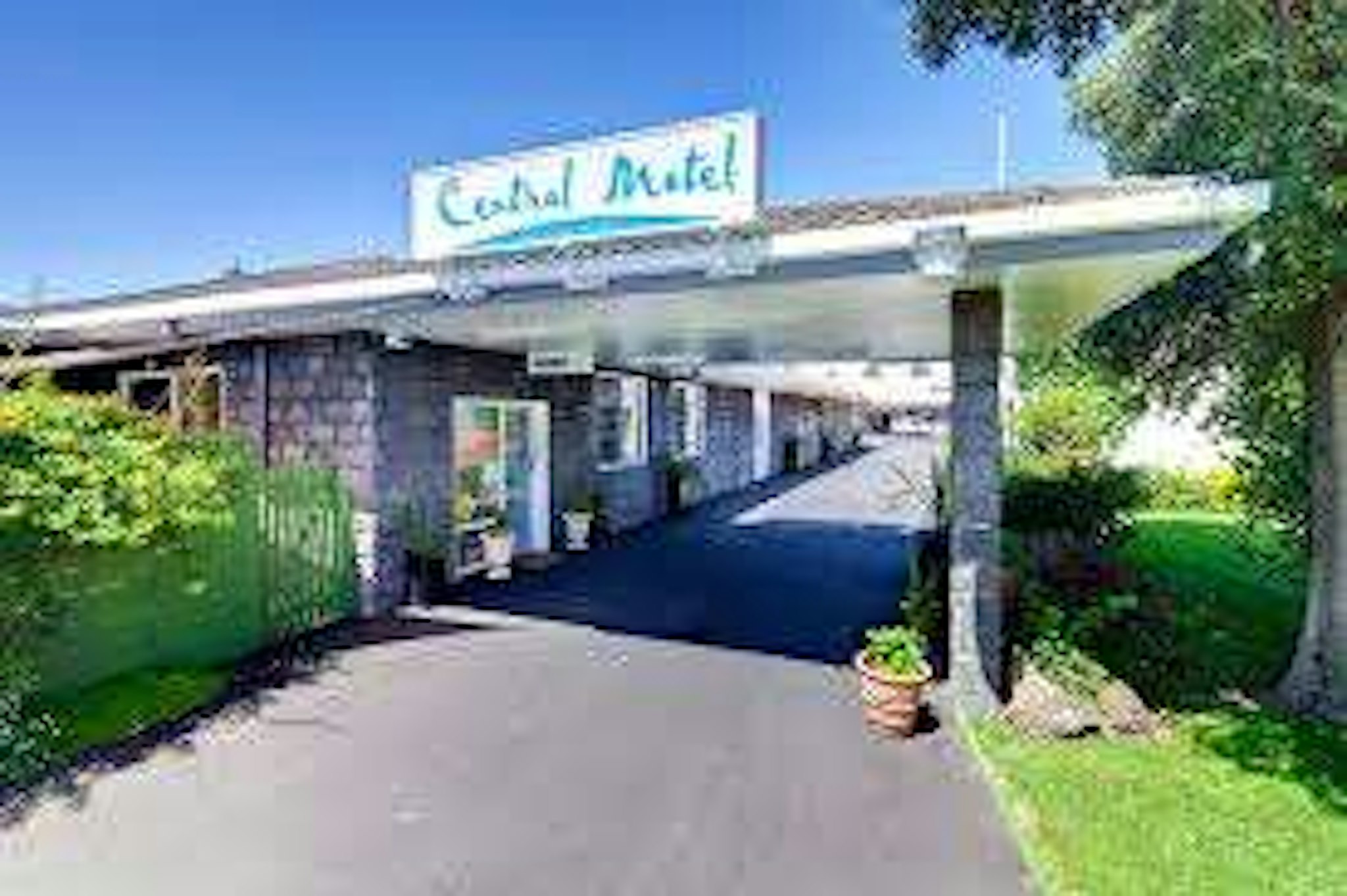 CENTRAL MOTEL PORT FAIRY 1/5