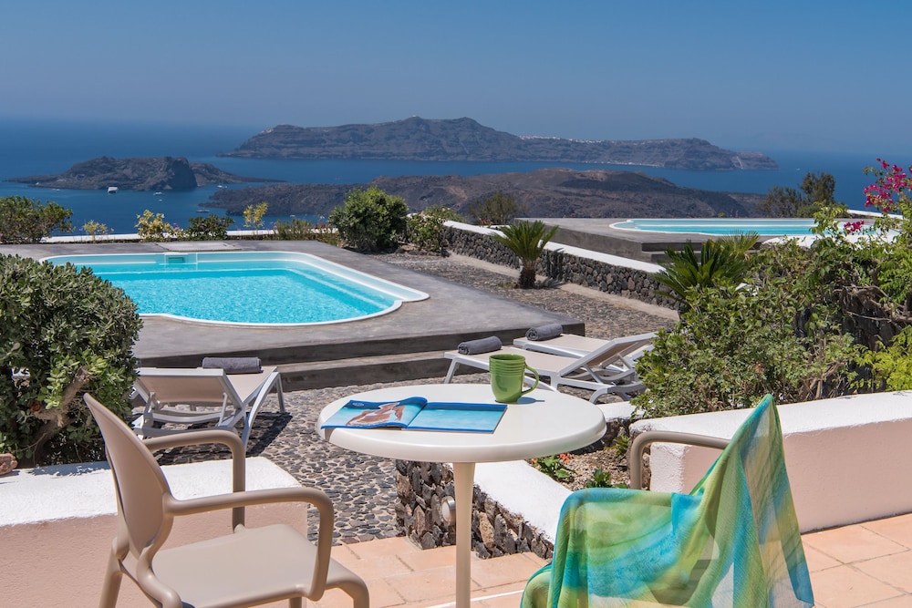 Ananda Retreat 19/24