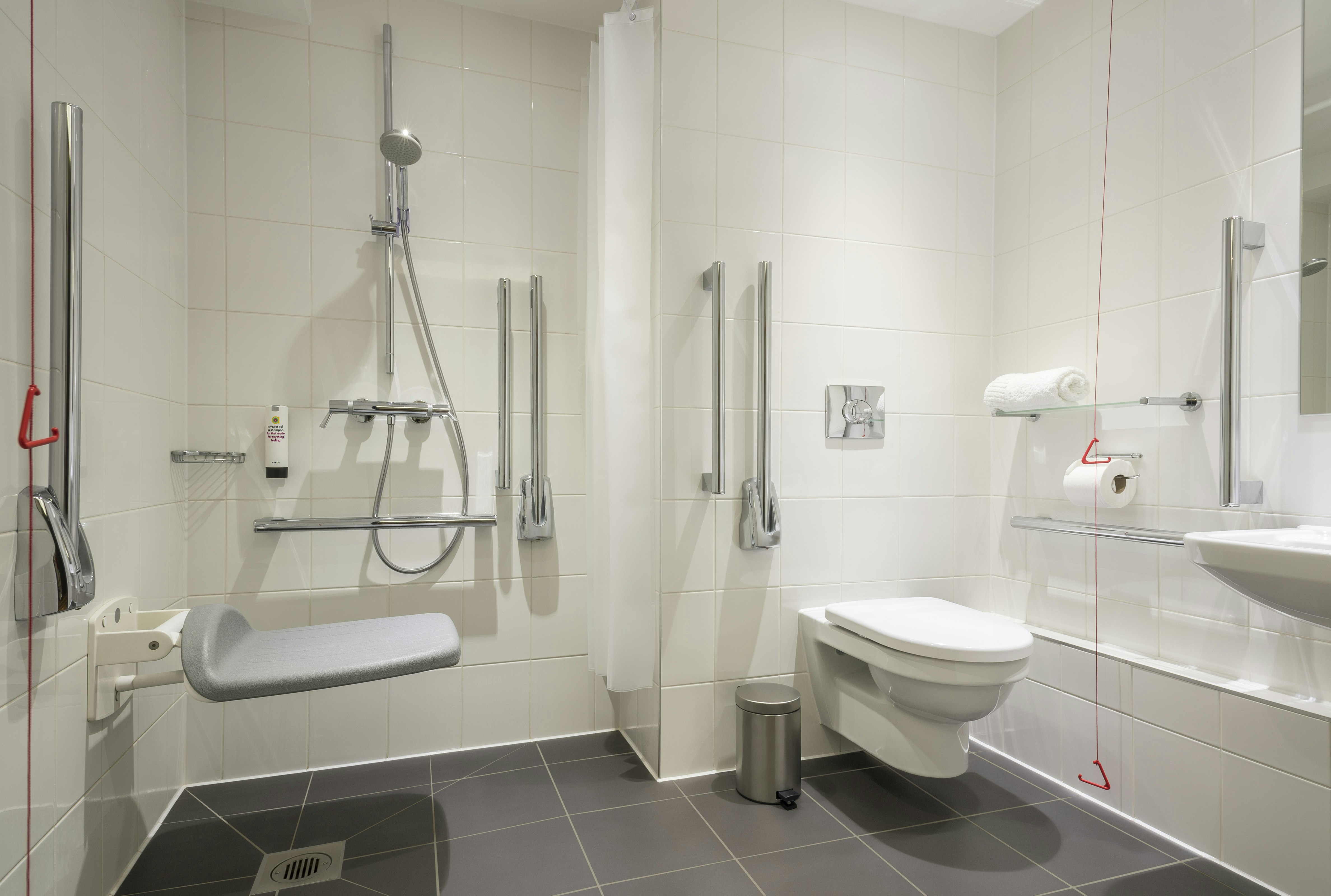 ROOM, DOUBLE BED, NO WINDOW, ACCESSIBLE