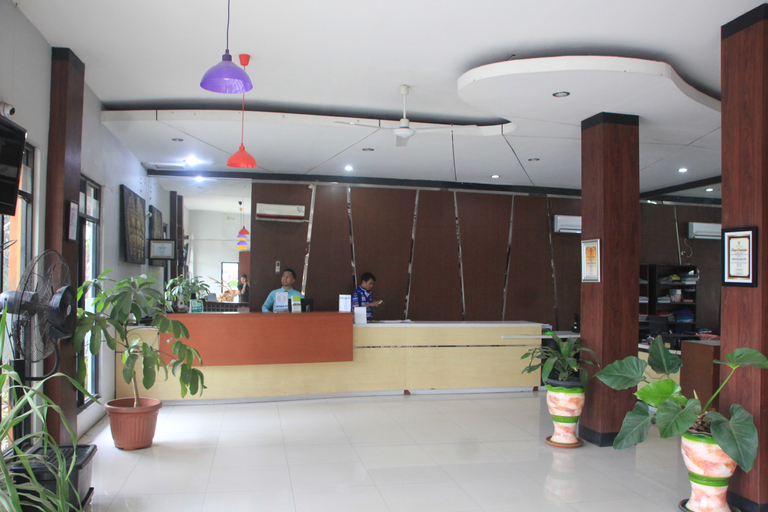 Hotel Pesona Enasa Merak 2/11