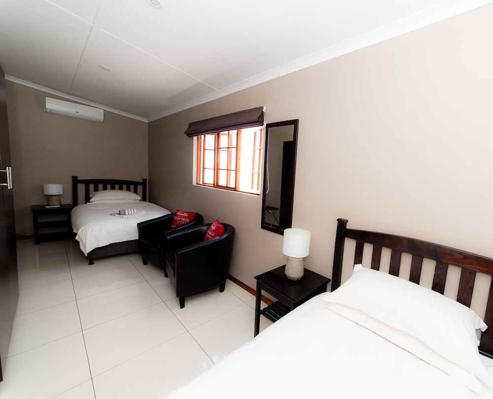 Kleinplasie Guest House 7/29