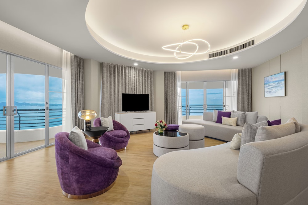 Royal Cliff Grand Hotel 47/65
