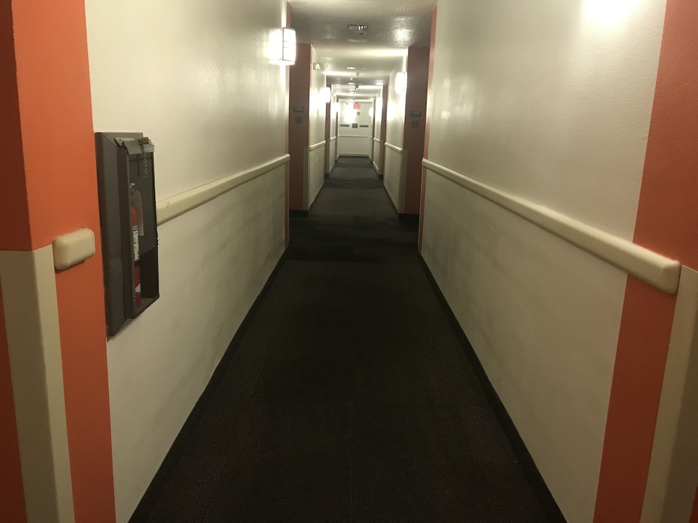 Motel6 Caseyville, IL 40/64