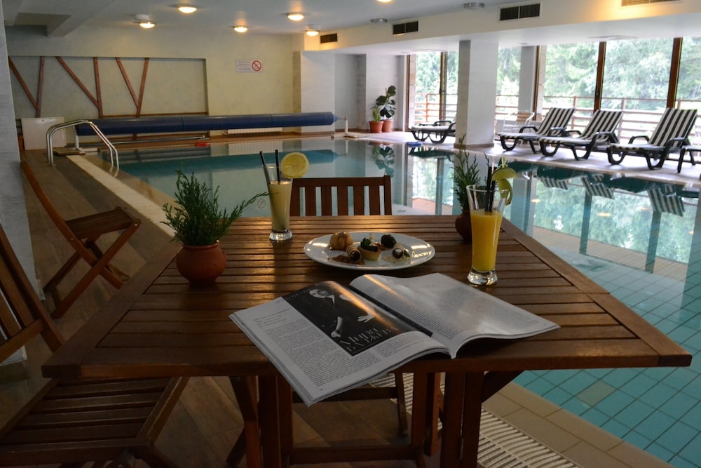 Club Hotel Yanakiev 34/55