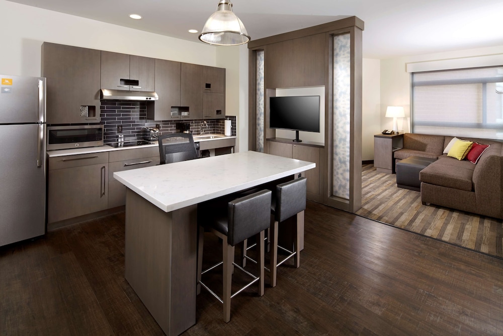 Hyatt House Pittsburgh Bloomfield Shadyside 47/63