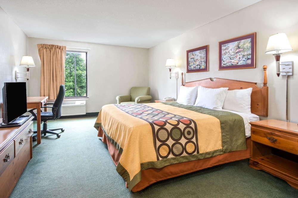 Super 8 By Wyndham Pevely 5/30