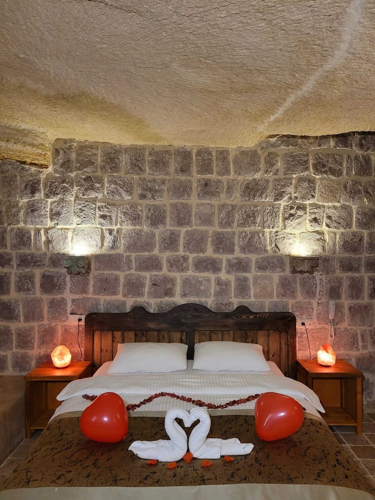 Kapalos Cave Hotel 14/47