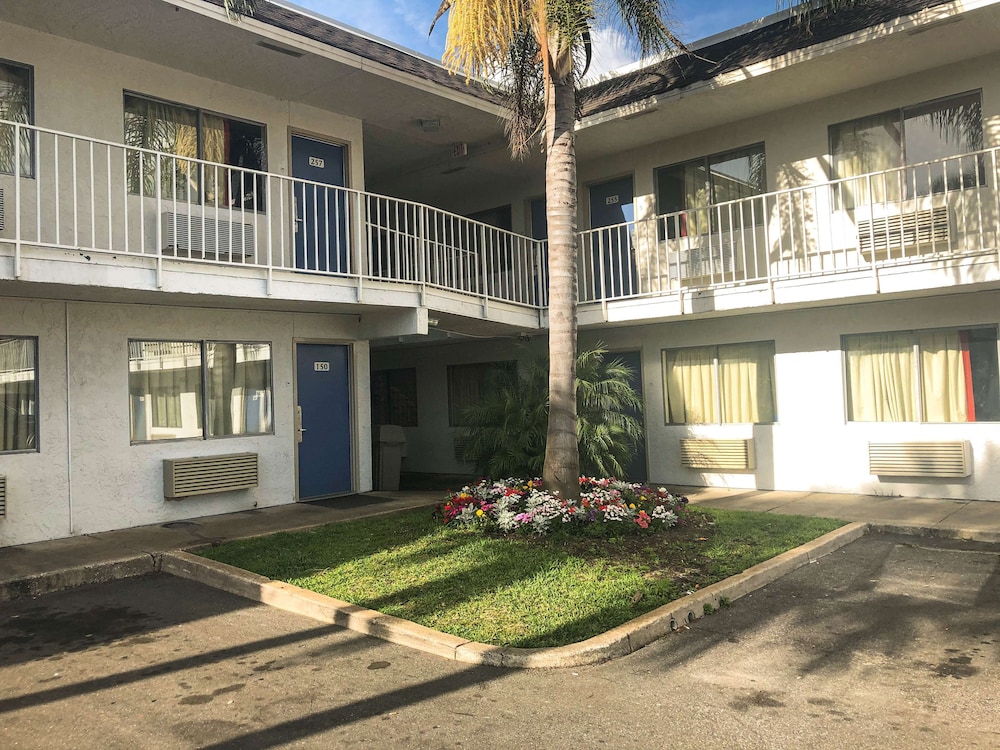 Motel6 Jacksonville, FL - Orange Park 52/60