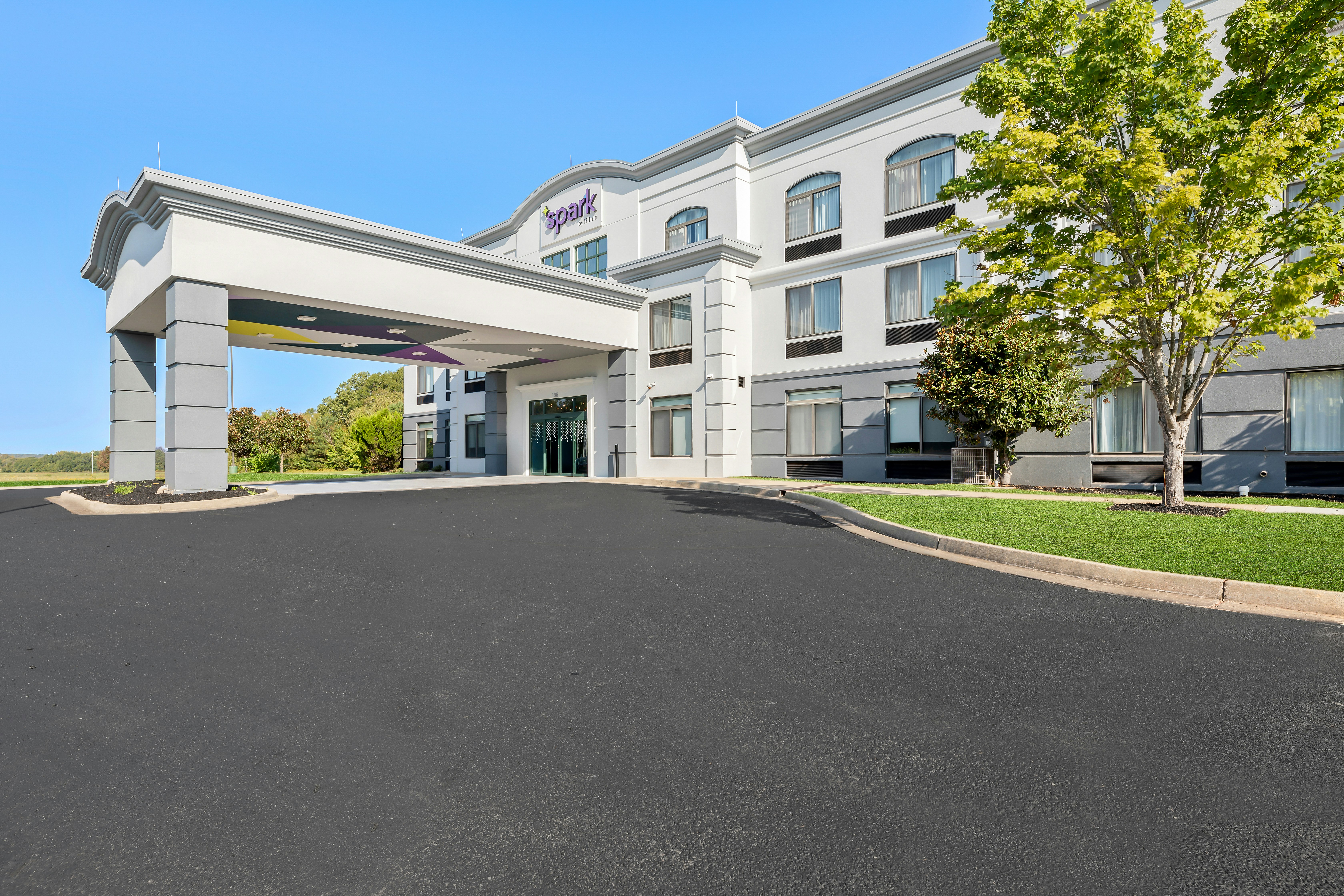 Spark by Hilton Tupelo 29/35