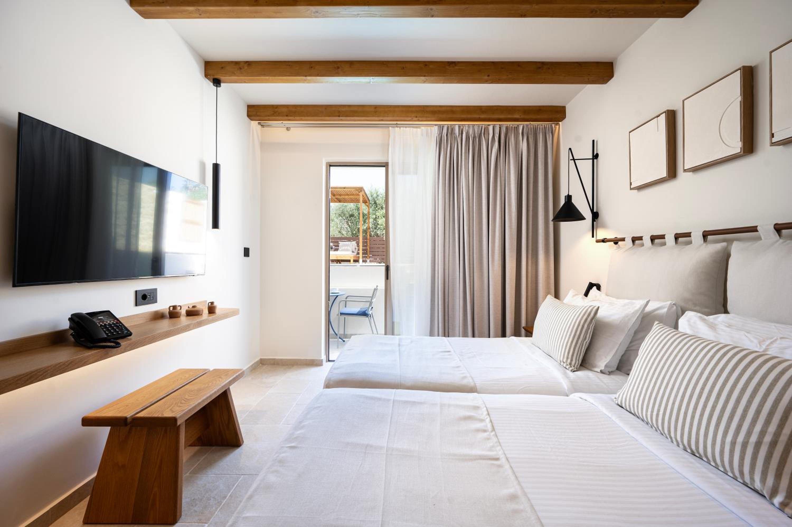 جناح بمسبح خاص، Aegean Houses 2/7