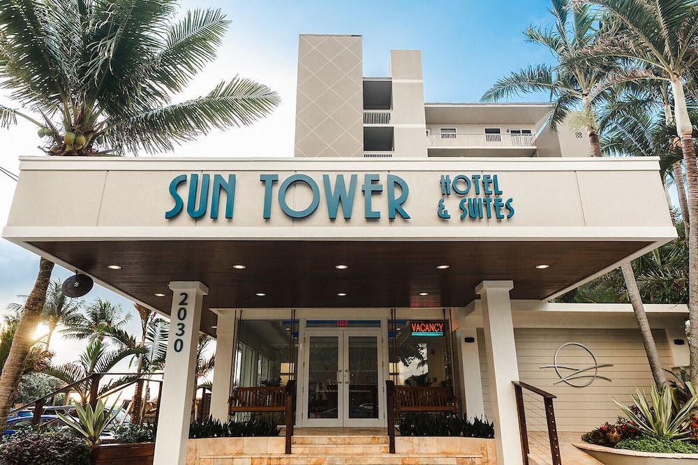 Sun Tower Motel On the Beach 1/52