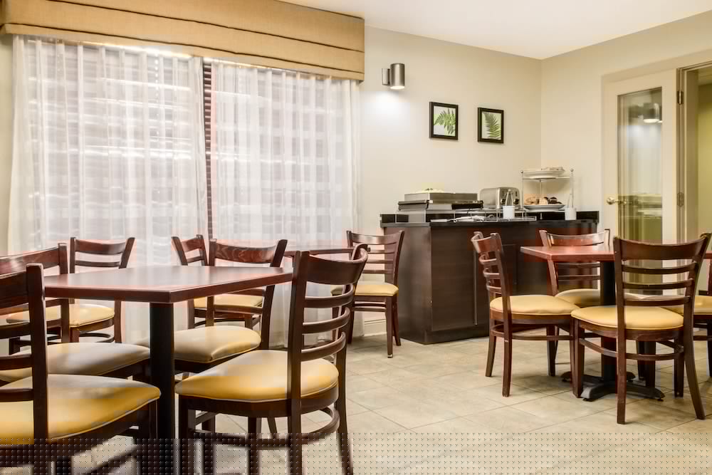Sleep Inn & Suites Metairie - New Orleans West 31/37