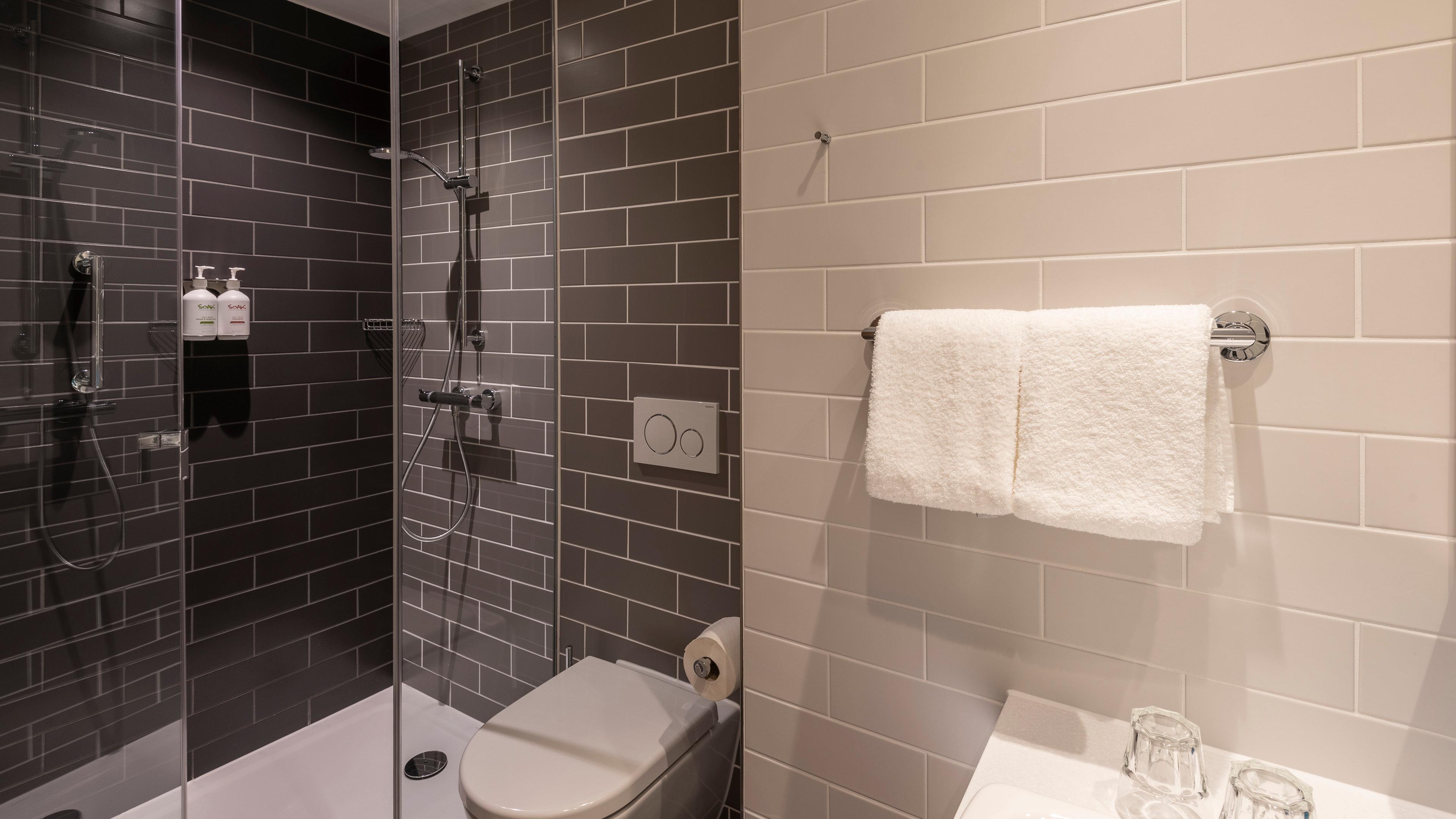غرفة بسرير كوين، Holiday Inn Express Dusseldorf Hauptbahnhof 7/8