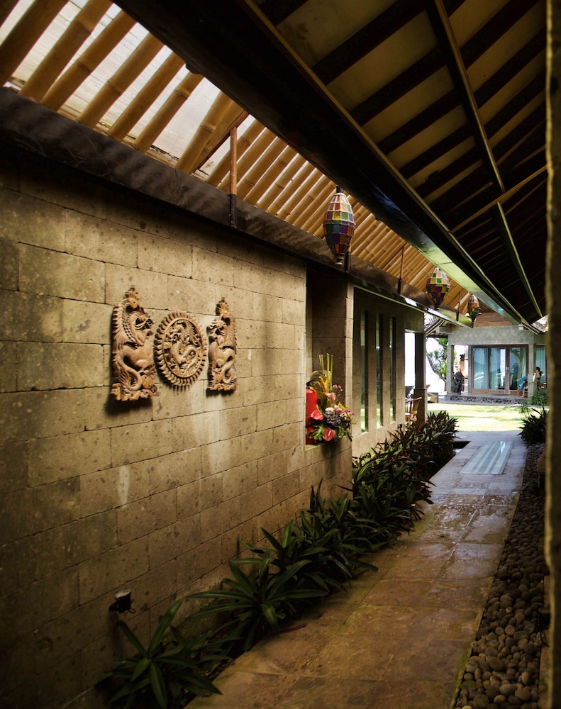 Bayshore Villas Candi Dasa 10/50