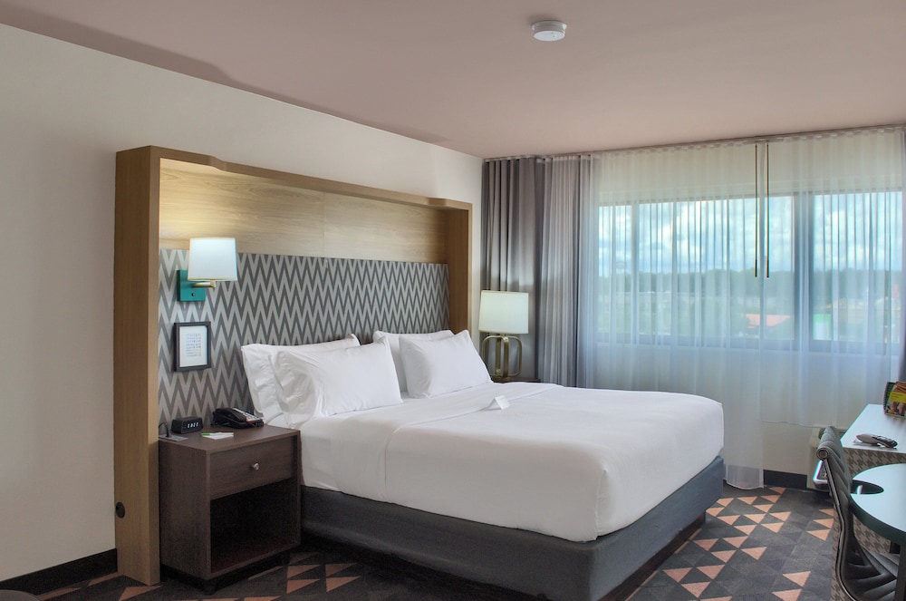 Standard, King Bed, Accessible