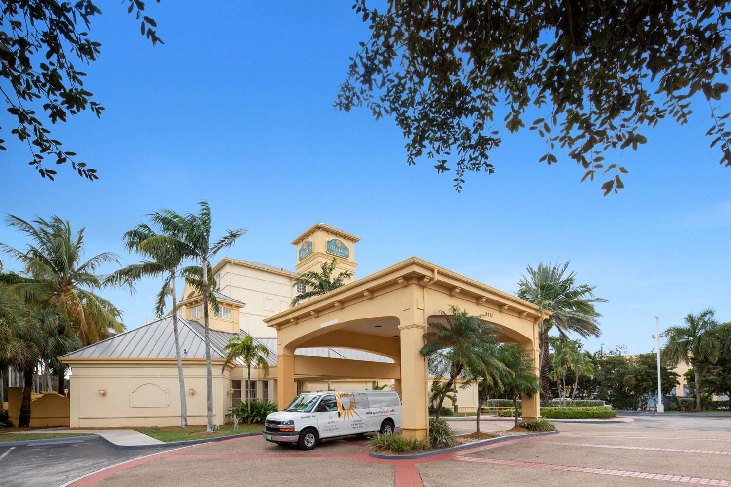 La Quinta Inn and Suites by Wyndham Miami Airport West 51/60