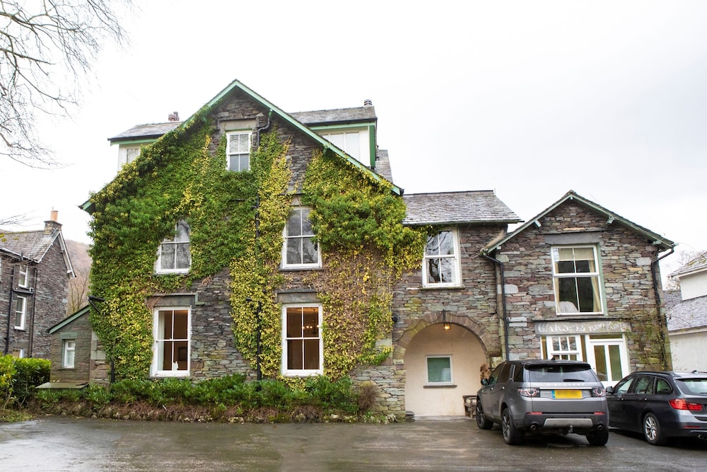 Oak Bank Hotel 48/60