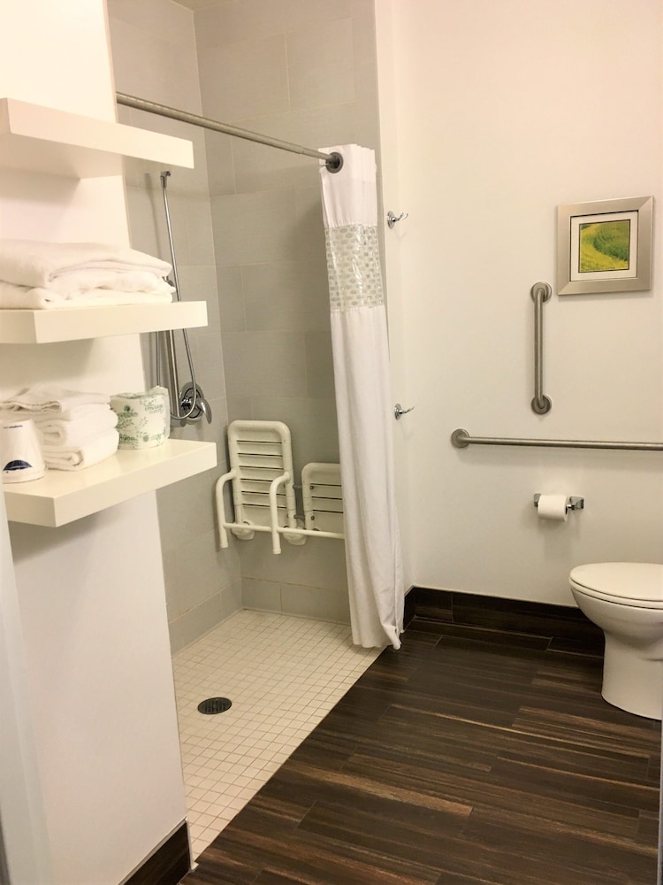Hampton Inn & Suites Portland/Hillsboro-Evergreen Park 18/46