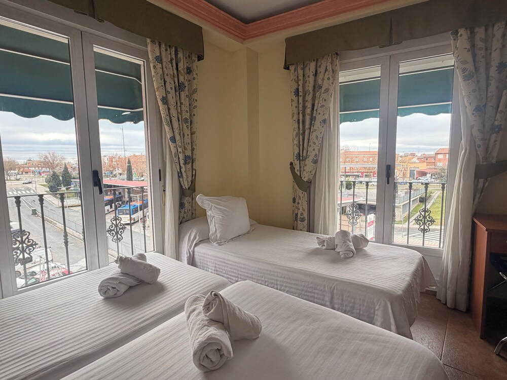 Hotel Real de Castilla 36/50