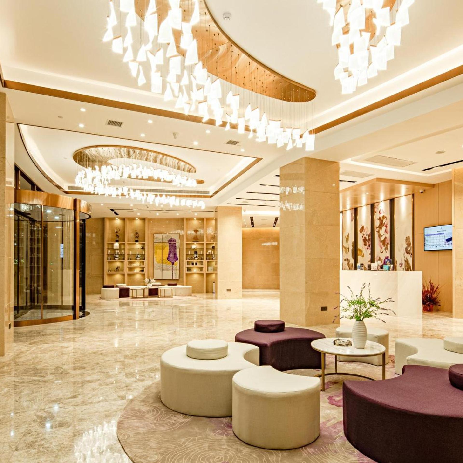 Lavande Hotel (Changsha Avenue Metro Station) 45/53