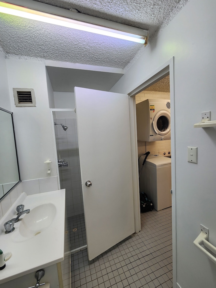 Perth City Apartment Hotel 45/46