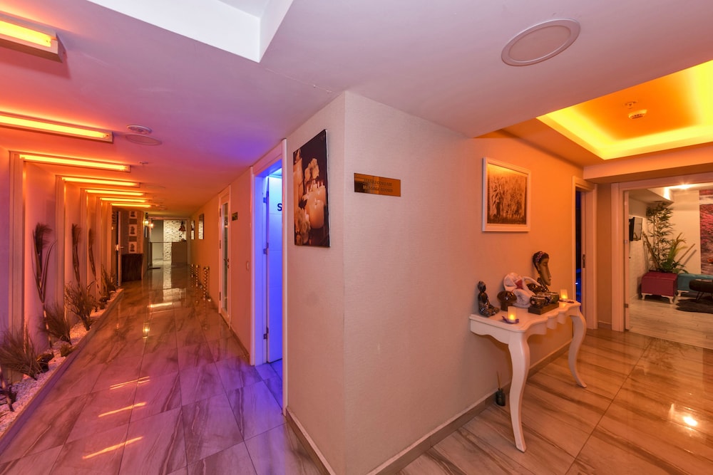 Marnas Hotel 6/45