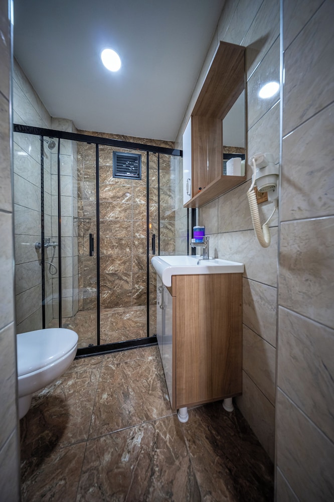 Laos Otel 50/50