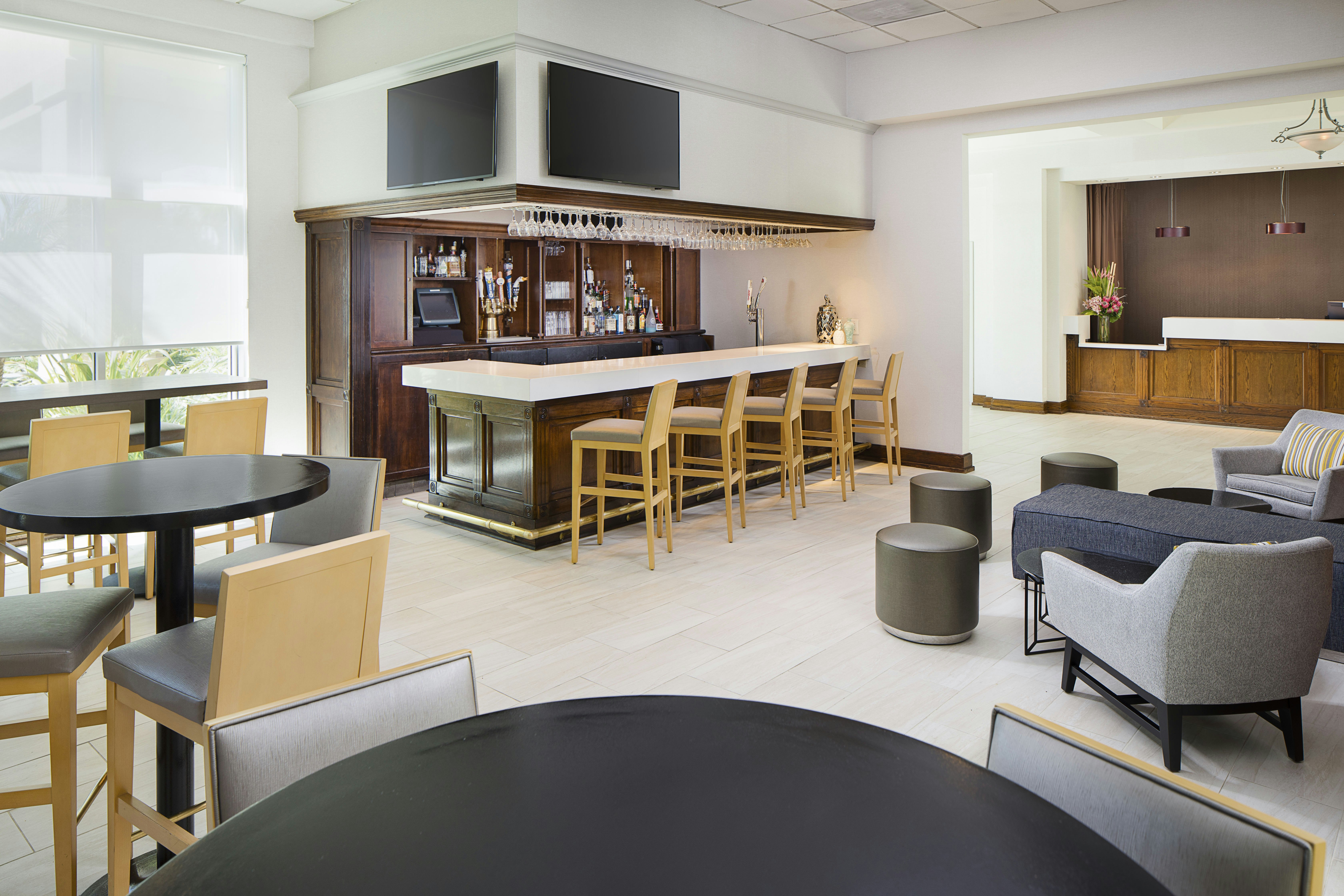 DoubleTree by Hilton Los Angeles - Commerce 24/43