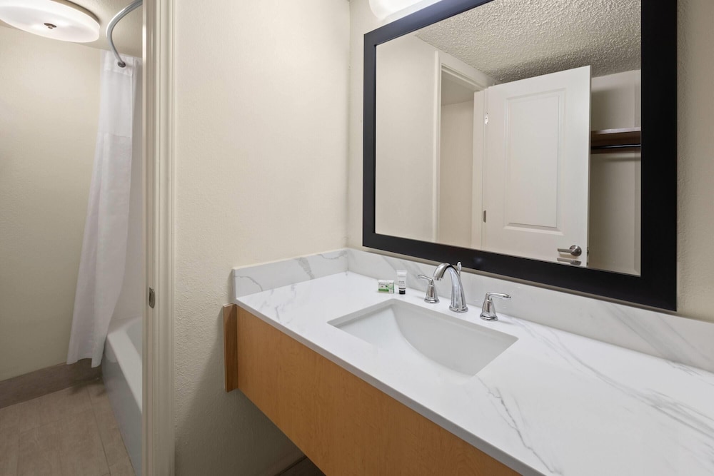 Ramada by Wyndham Merced 52/57
