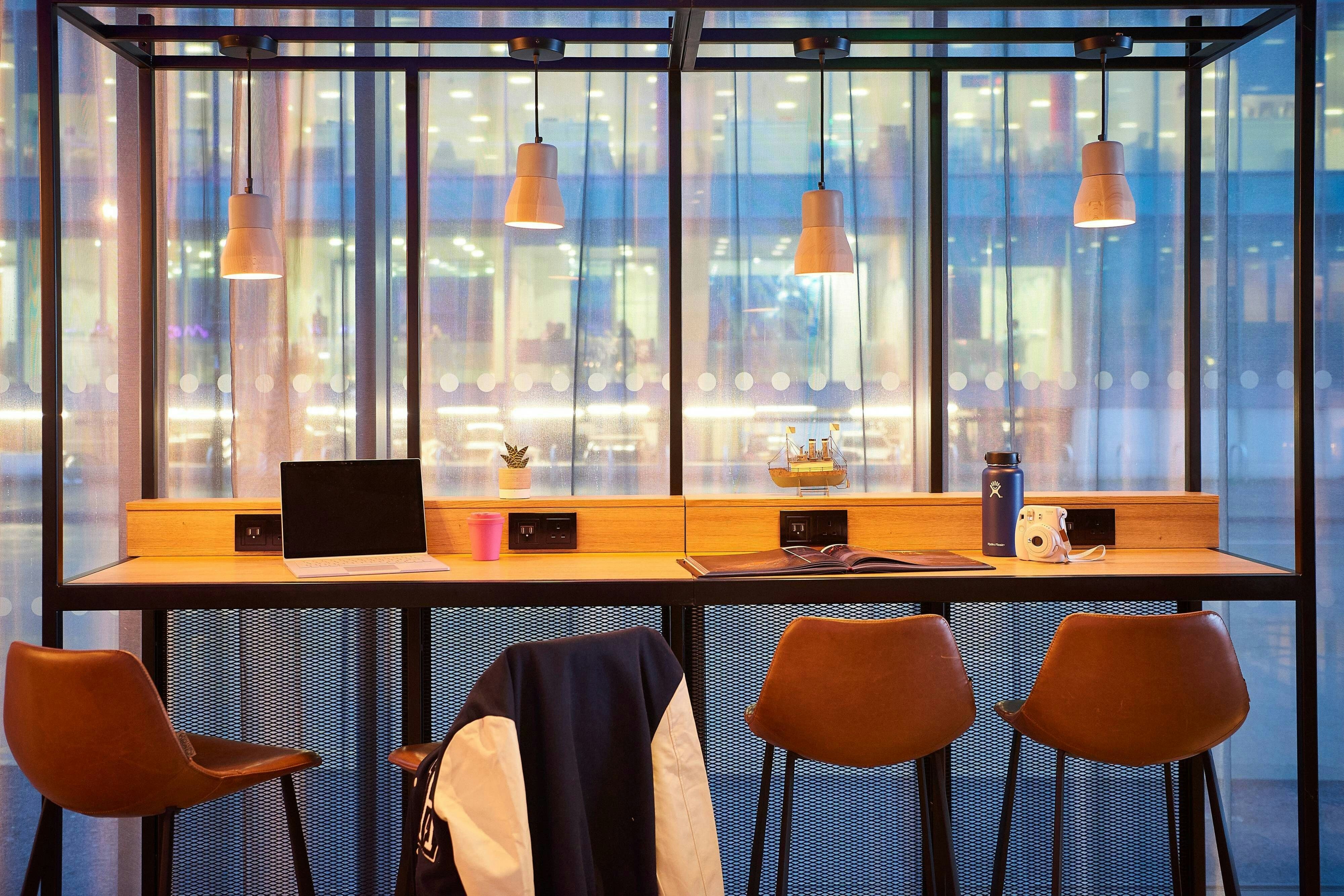Moxy Southampton 34/55