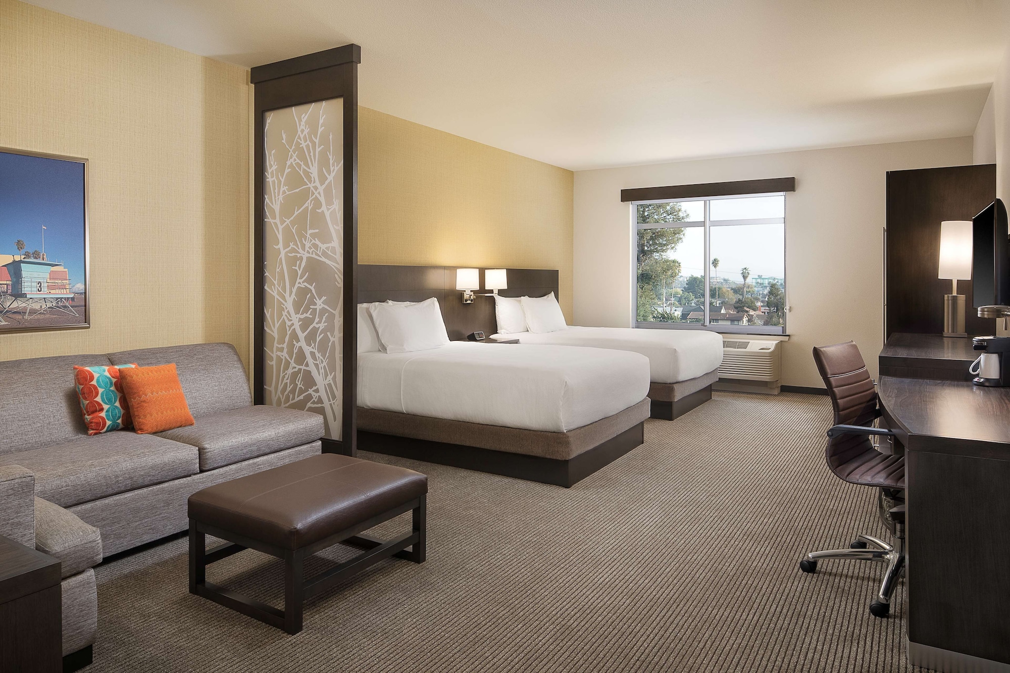 ROOM, 2 QUEEN BEDS, SOFA, ACCESSIBLE